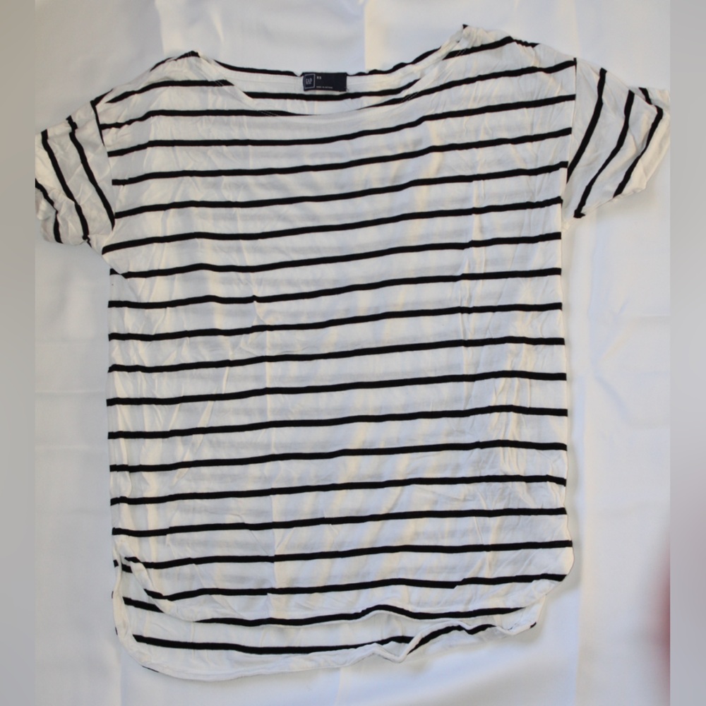 GAP Monochrome Striped Tee
